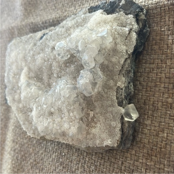 White Crystals on a gray blue slate rock. Approx. 6” by 4” - Picture 2 of 2